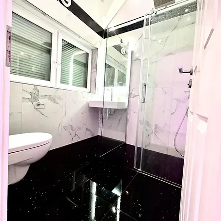 Apartment アパート *